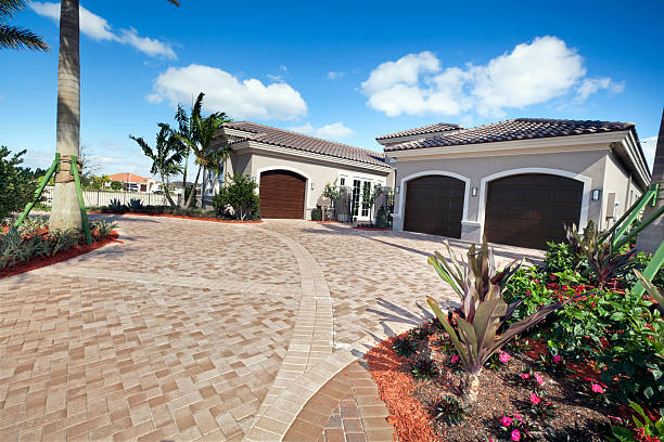 Best Local Driveway Pavers  in Leonville, LA